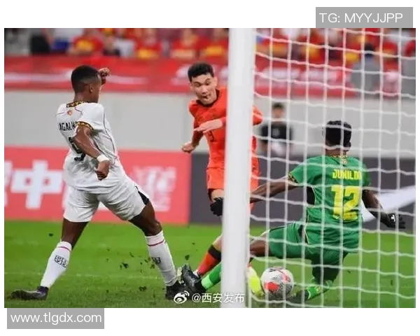 西安足球队战术引发热议球迷与专家观点大相径庭